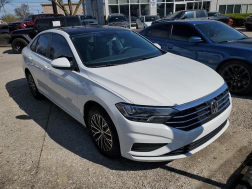 Pure White 2021 Volkswagen Jetta 1.4T SE