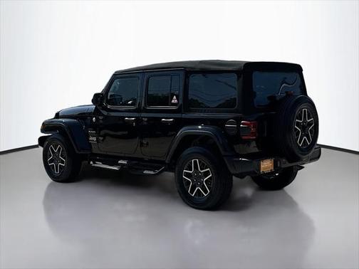 2024 Jeep Wrangler 4-Door Sahara 4x4