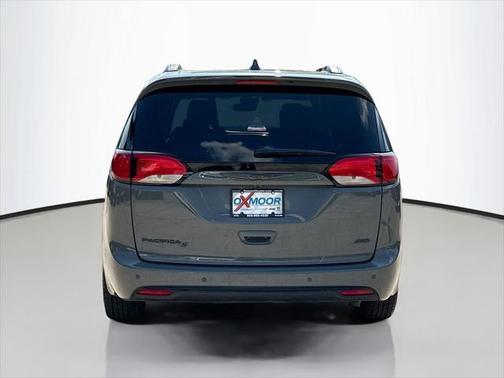 2020 Chrysler Pacifica L
