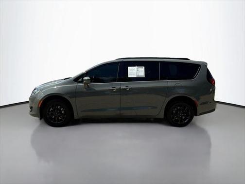 2020 Chrysler Pacifica L