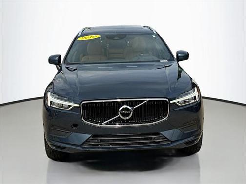 2019 Volvo XC60 T5 Momentum