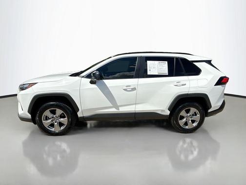 Ice Cap 2024 Toyota RAV4 Hybrid SE
