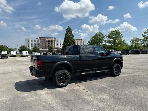 2025 RAM 2500 Tradesman Crew Cab 4x4 6'4' Box