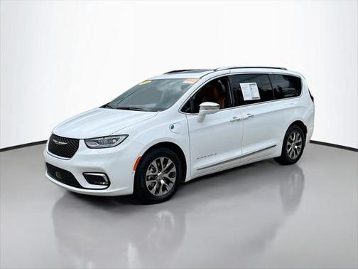 2024 Chrysler Pacifica L