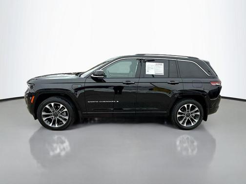 2022 Jeep Grand Cherokee 4xe Overland