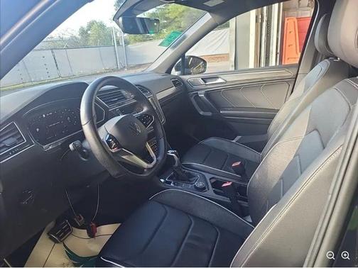 2022 Volkswagen Tiguan 2.0T SEL R-Line 4MOTION