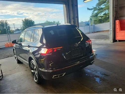 2022 Volkswagen Tiguan 2.0T SEL R-Line 4MOTION