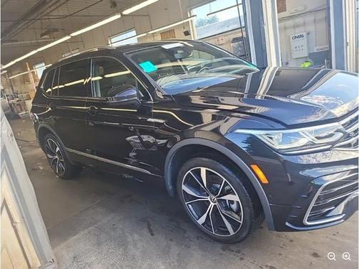 2022 Volkswagen Tiguan 2.0T SEL R-Line 4MOTION