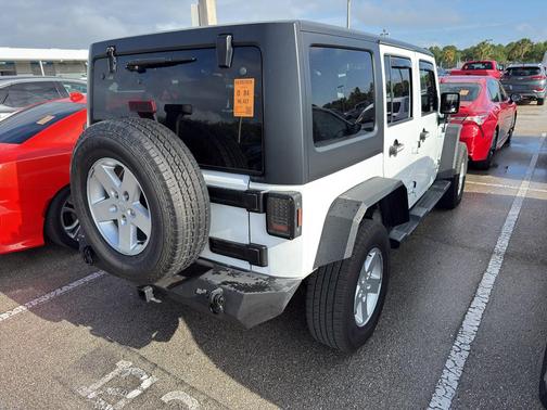 Bright White Clearcoat 2017 Jeep Wrangler Unlimited Sport