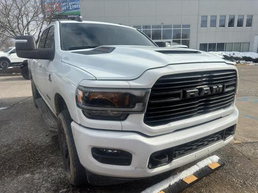 2024 RAM 2500 Laramie Crew Cab 4x4 6'4' Box