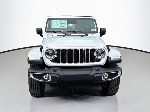 2026 Jeep Wrangler 4-Door Sahara 4x4