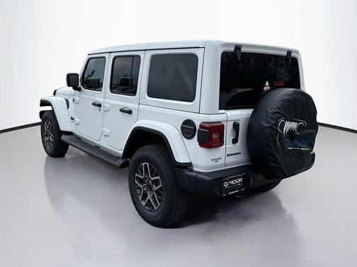 2026 Jeep Wrangler 4-Door Sahara 4x4