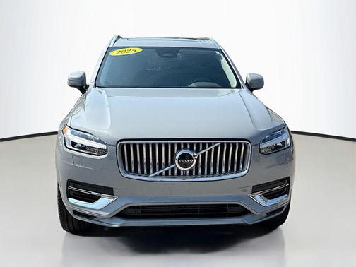Vapour Grey Metallic 2025 Volvo XC90 Plug-In Hybrid T8 Plus 7-Seater