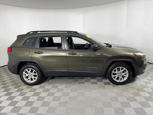 2016 Jeep Cherokee Sport