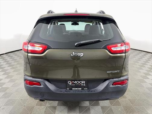 2016 Jeep Cherokee Sport