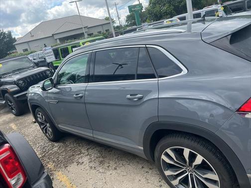 2023 Volkswagen Atlas Cross Sport 3.6L V6 SEL Premium R-Line
