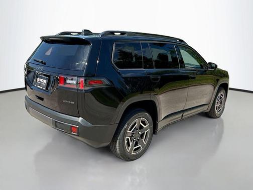 Diamond Black Crystal Pearlcoat 2026 Jeep Cherokee Limited