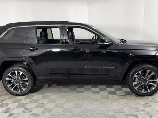 2025 Jeep Grand Cherokee Overland