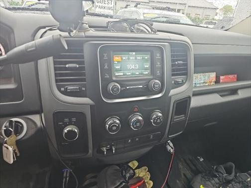 2017 RAM 2500 Tradesman Crew Cab 4x4 6'4' Box