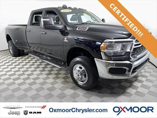 2024 RAM 3500 Tradesman Crew Cab 4x4 8' Box