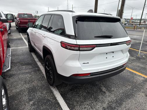 2024 Jeep Grand Cherokee Altitude