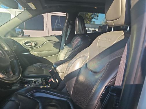2019 Jeep Cherokee High Altitude