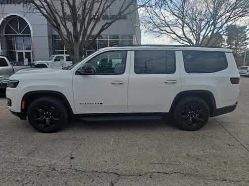 2023 Jeep Wagoneer Series II Carbide 4x2