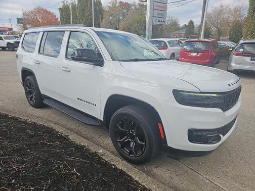 2023 Jeep Wagoneer Series II Carbide 4x2