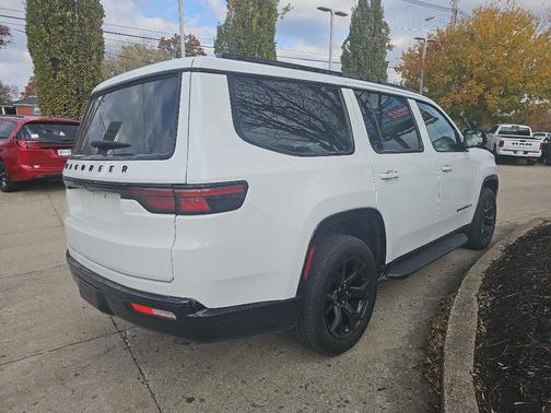 2023 Jeep Wagoneer Series II Carbide 4x2