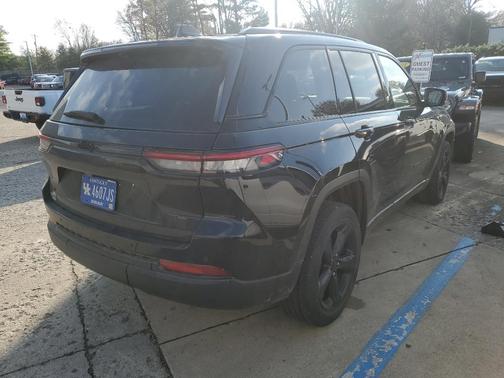 2023 Jeep Grand Cherokee Altitude