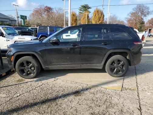2023 Jeep Grand Cherokee Altitude