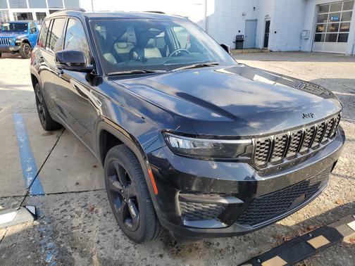2023 Jeep Grand Cherokee Altitude