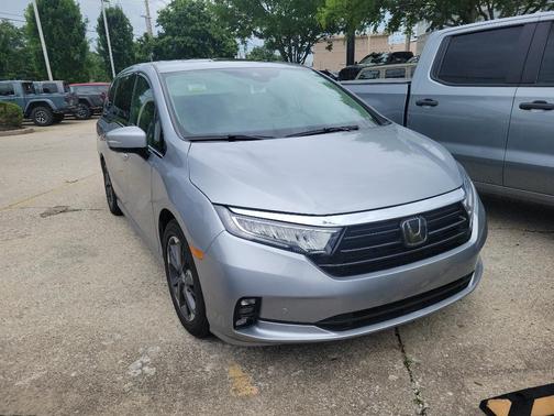 Lunar Silver Metallic 2024 Honda Odyssey Elite