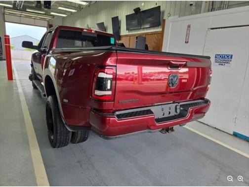 2021 RAM 3500 Big Horn Crew Cab 4x4 8' Box