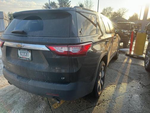 2021 Chevrolet Traverse LT Leather