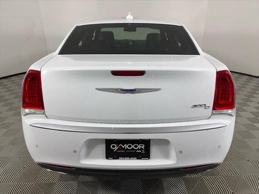 2019 Chrysler 300 C