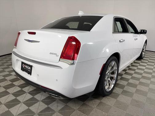 2019 Chrysler 300 C