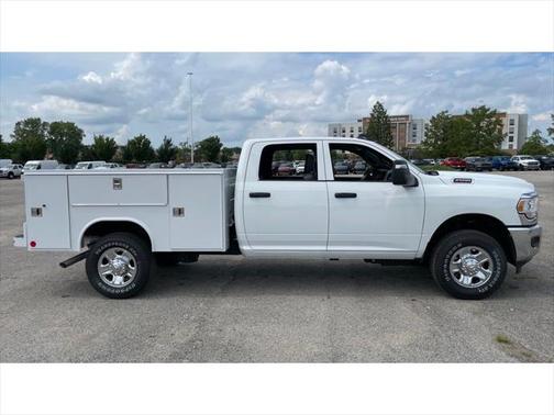 2024 RAM 2500 Tradesman Crew Cab 4x4 8' Box
