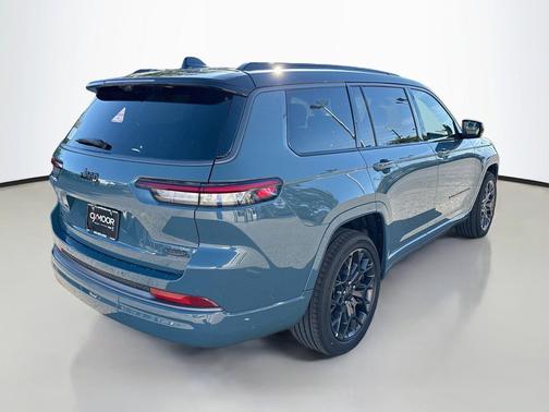 Steel Blue 2027 Jeep Grand Cherokee L Summit