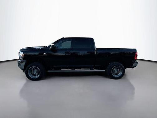 2024 RAM 3500 Tradesman Crew Cab 4x4 6'4' Box