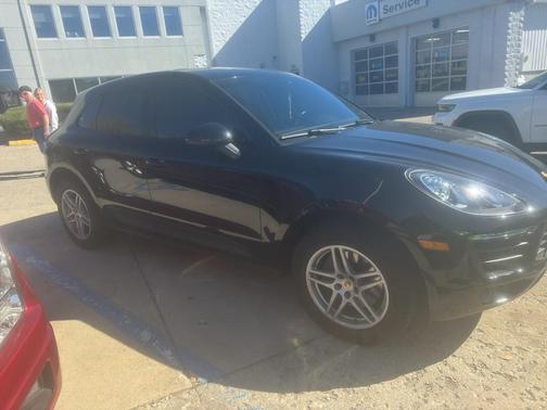 2018 Porsche Macan Base