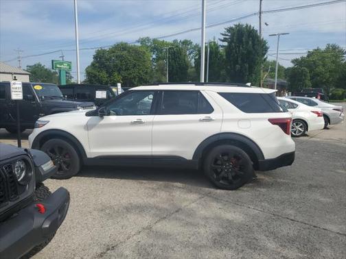 2022 Ford Explorer ST