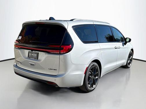 2026 Chrysler Pacifica Limited
