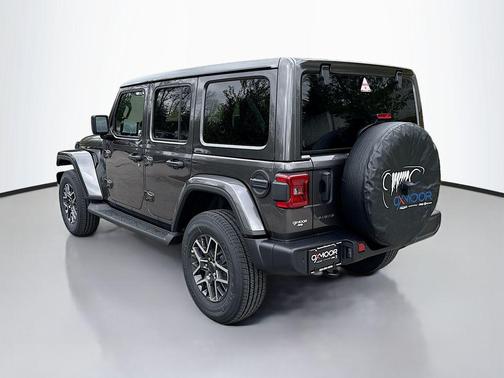 2026 Jeep Wrangler 4-Door Sahara 4x4