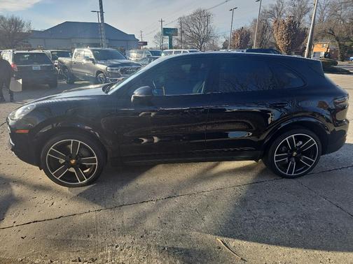 2019 Porsche Cayenne S