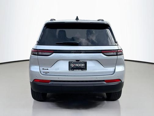 2026 Jeep Grand Cherokee Altitude