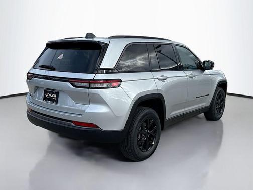 2026 Jeep Grand Cherokee Altitude