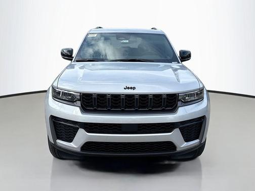 2026 Jeep Grand Cherokee Altitude