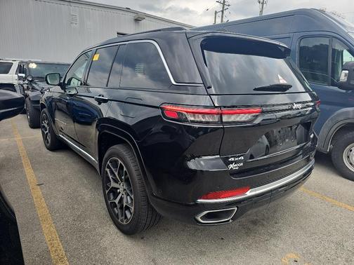 2024 Jeep Grand Cherokee Summit