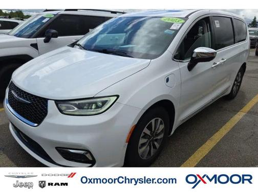 Bright White Clearcoat 2023 Chrysler Pacifica Hybrid Limited